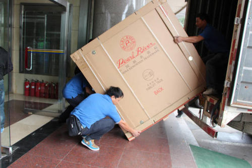 崇明钢琴贵重工艺品无忧运